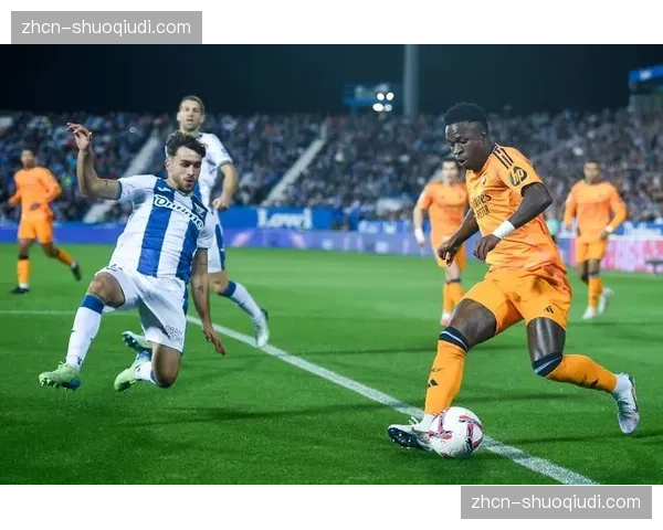 数据指出：比赛前30分钟，巴萨的传球进入进攻三区次数领先